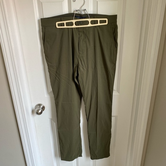 Tommy Hilfiger Men’s 32x32 Army Green Slacks - Picture 1 of 5